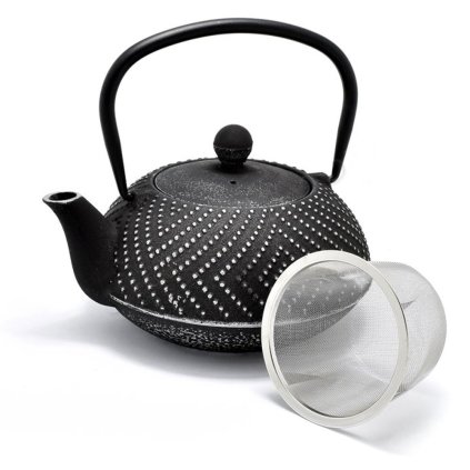 Litinová konvice Shirubadoroppu v japonském stylu. Objem 900 ml, s jemným nerezovým sítkem na sypaný čaj