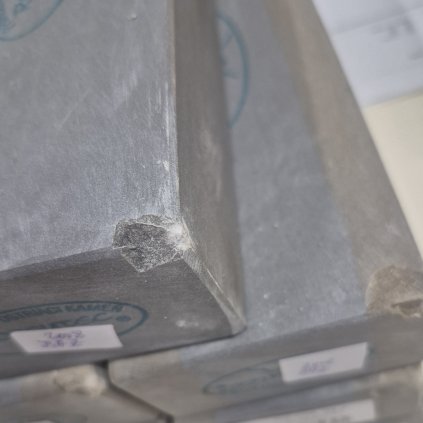 II. jakost - Přírodní brusný kámen 200x80x45 mm Rozsutec