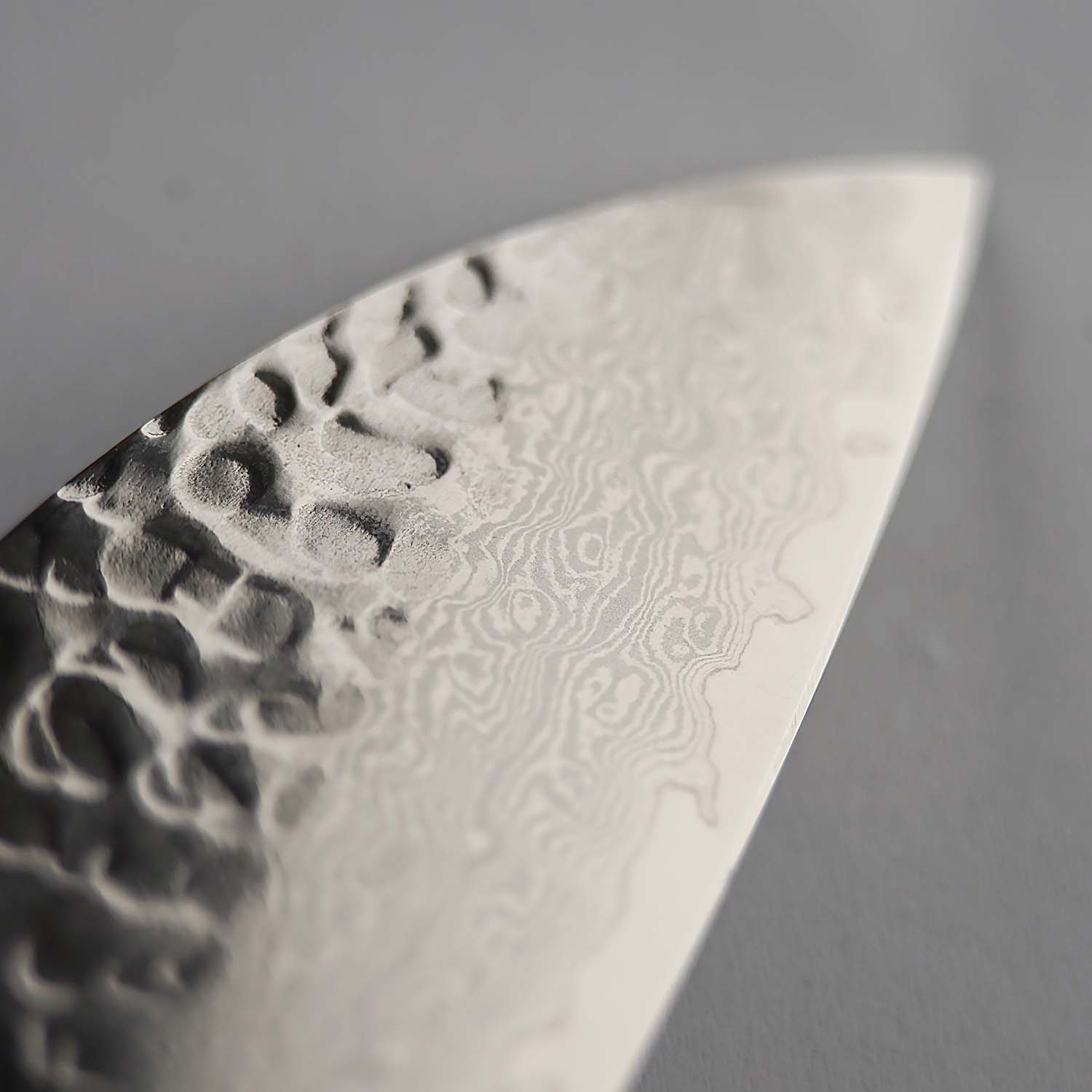 Nůž Gyuto/Chef 210 mm Suncraft Senzo Universal Tsuchime Damascus
