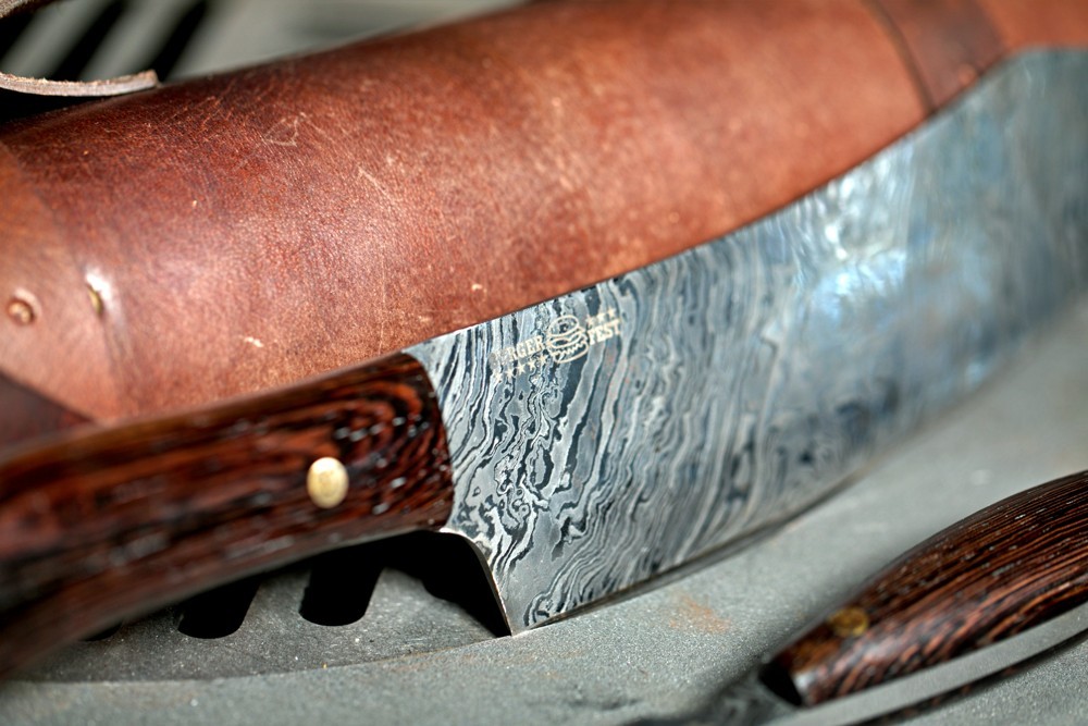 Dellinger BBQ - sada s vidlí v kožené brašně Dellinger BBQ - sada s vidlí v kožené brašně