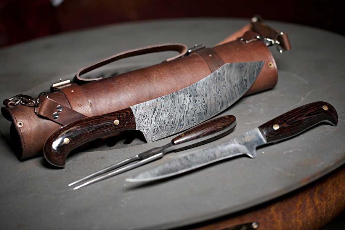 Dellinger BBQ - sada s vidlí v kožené brašně Dellinger BBQ - sada s vidlí v kožené brašně