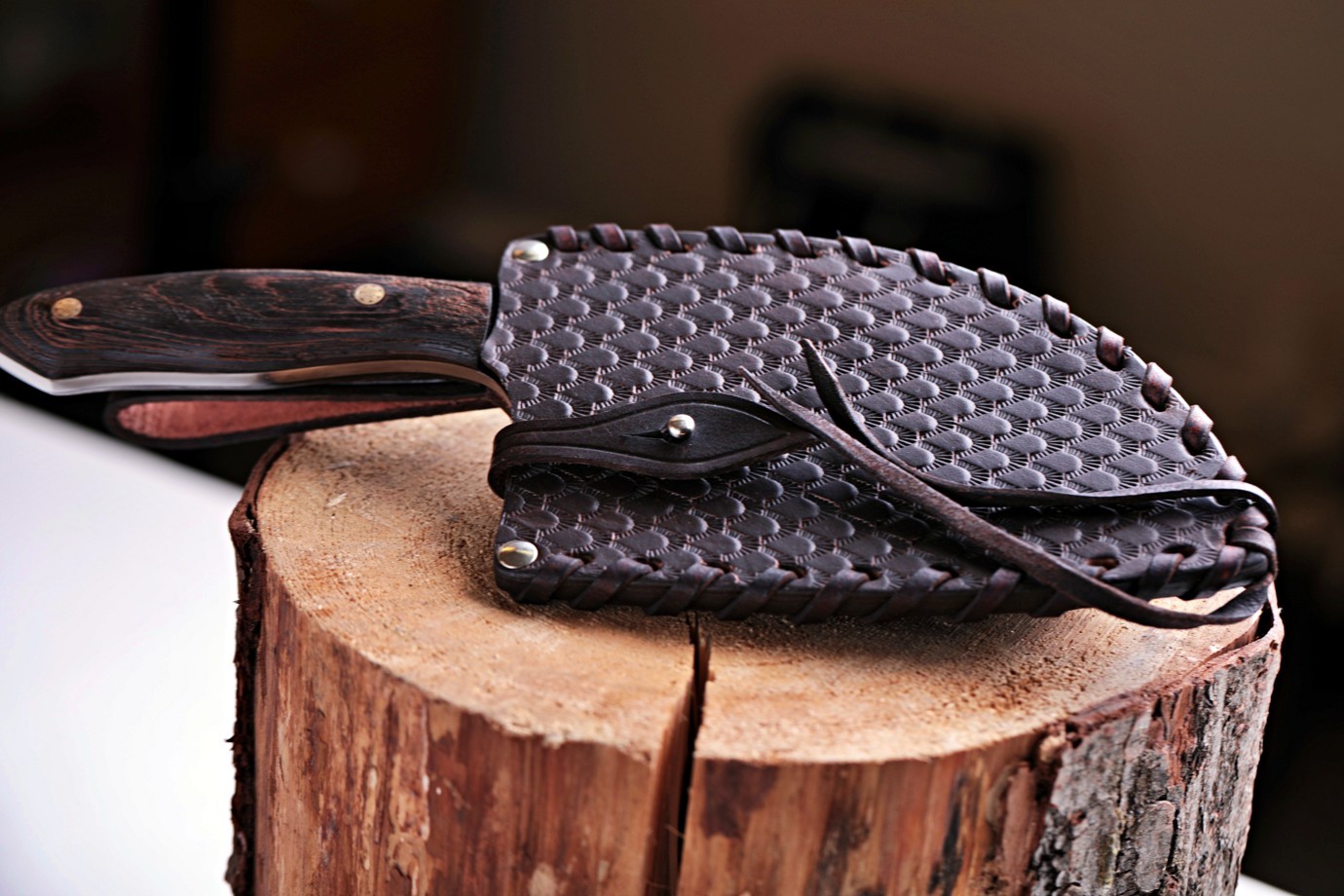 srbský nůž Dellinger D2 ALMA BBQ