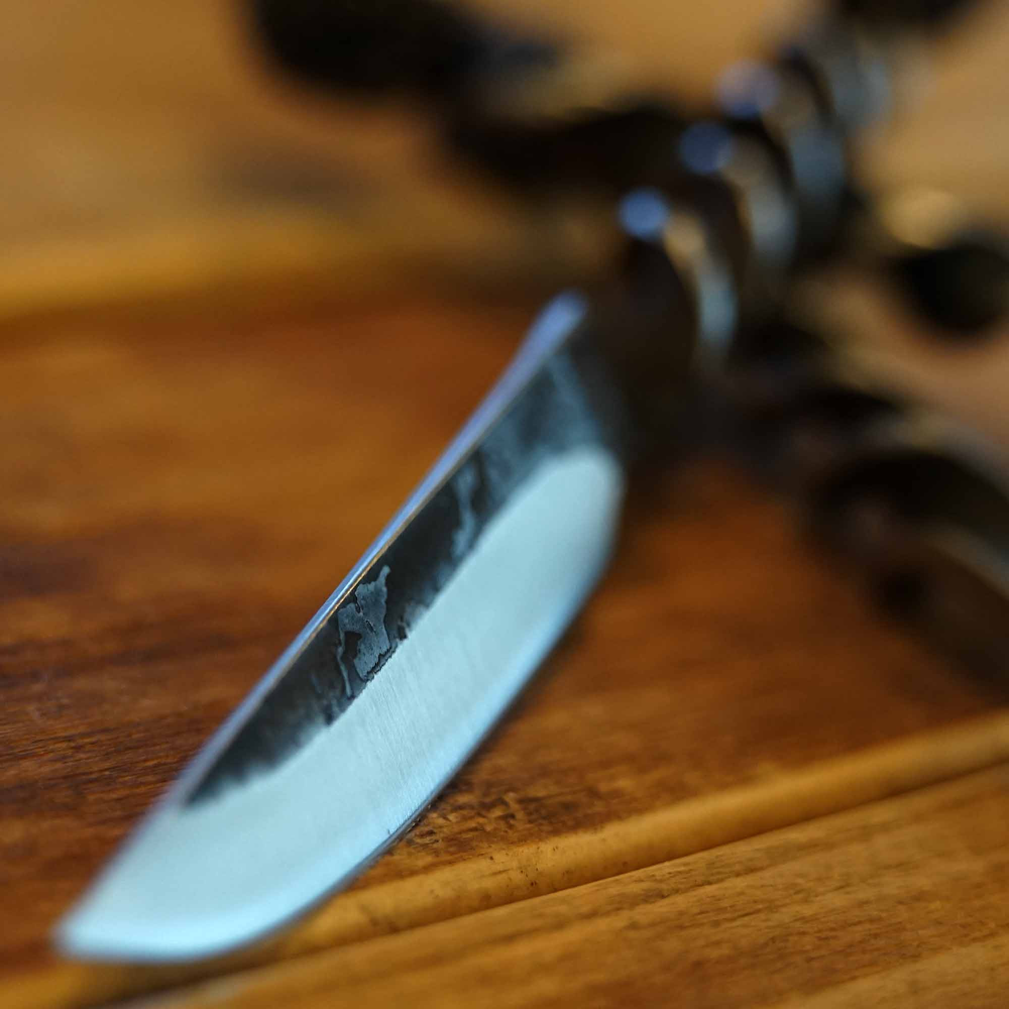 stylový kovaný příbor Indian Summer