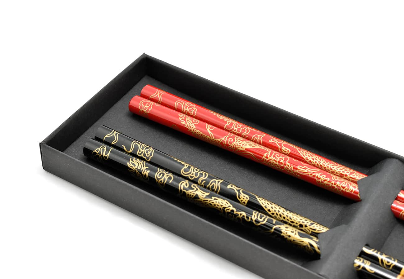 sada jídelních hůlek Black&Red Doragon