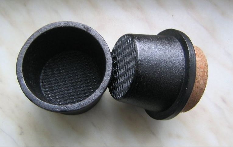 Skeppshult malý ruční litinový mlýnek s korkem