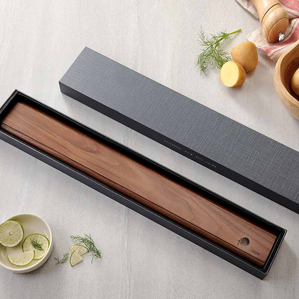 Stylová magnetická lišta na nože z ořechového dřeva 500x65x20mm Stylová magnetická lišta na nože z ořechového dřeva 500x65x20mm