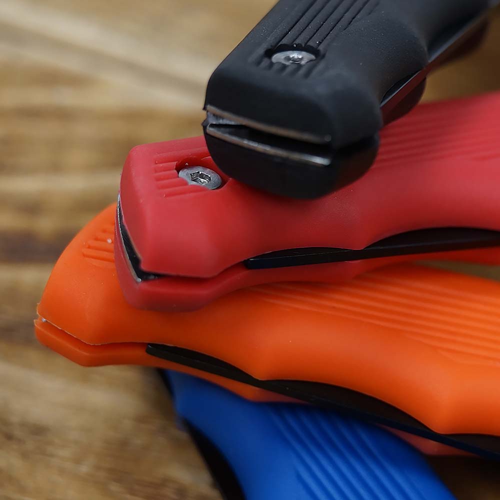 Nůž zavírací Dellinger flexi filetovací 140 mm - ocel 3Cr13 Barva: Modrý