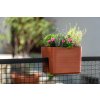 Samozavlažovací květináč na zábradlí PLASTIA BERBERIS 30 terakota