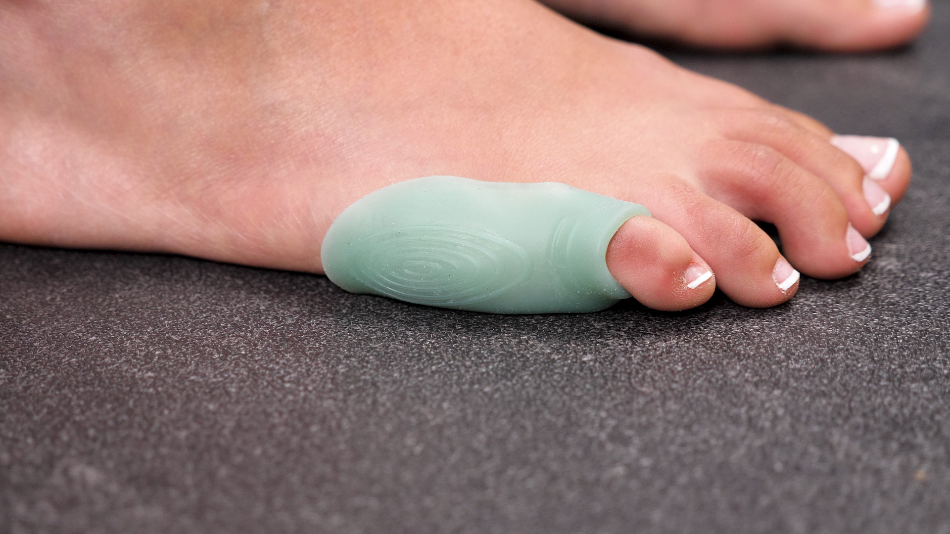 качествена защитна и коригираща превръзка за малкия пръст