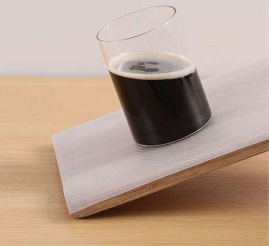 дизайнерска подложка в чекмеджето