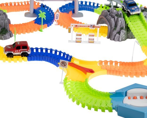 уникална осветена магистрала