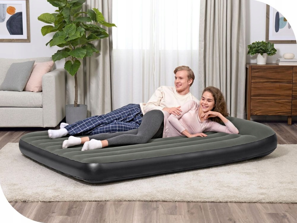 nafukovaci-matrac-so-zabudovanou-elektrickou-pumpou-1