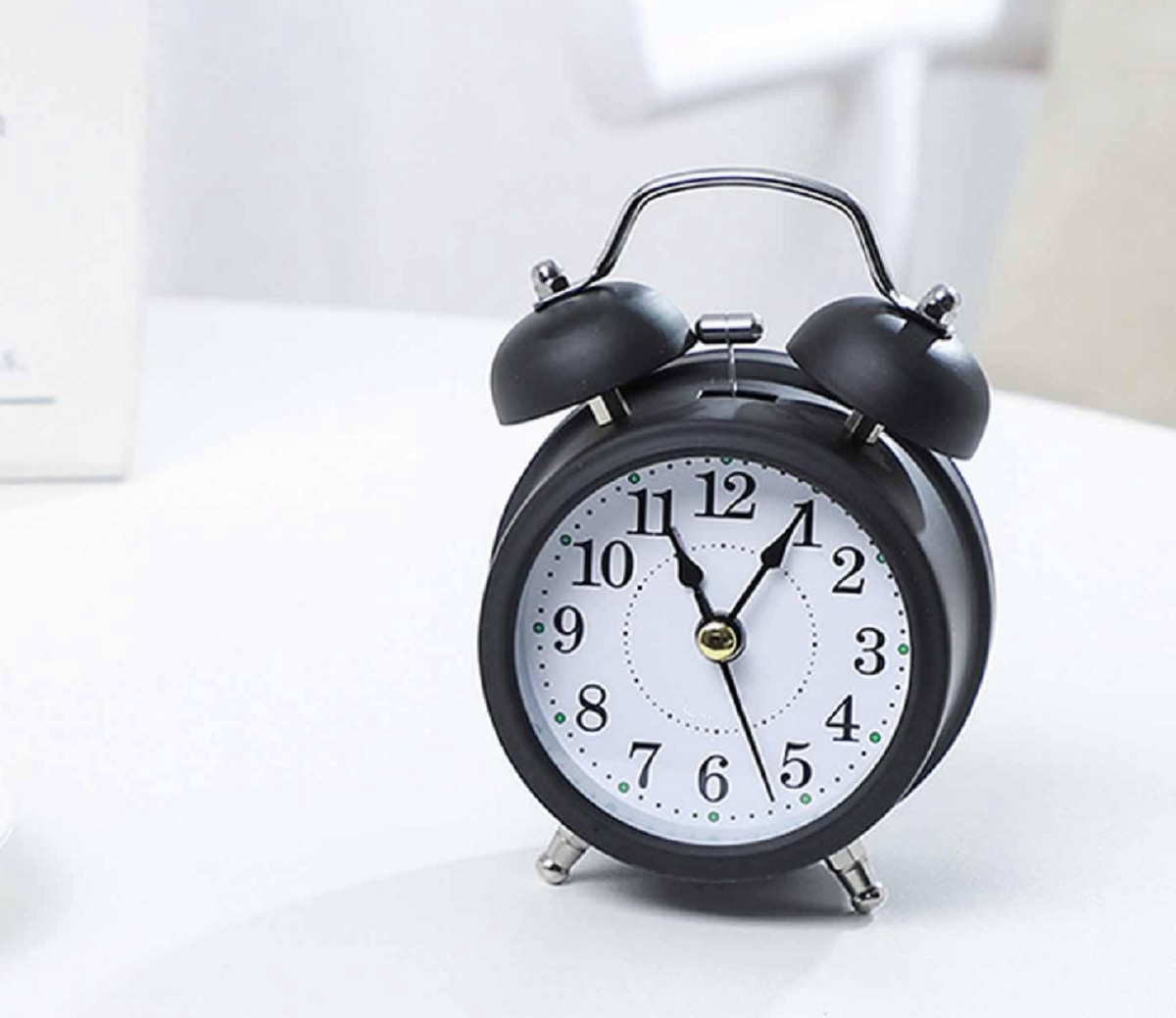 Retro klasický budík s podsvícením