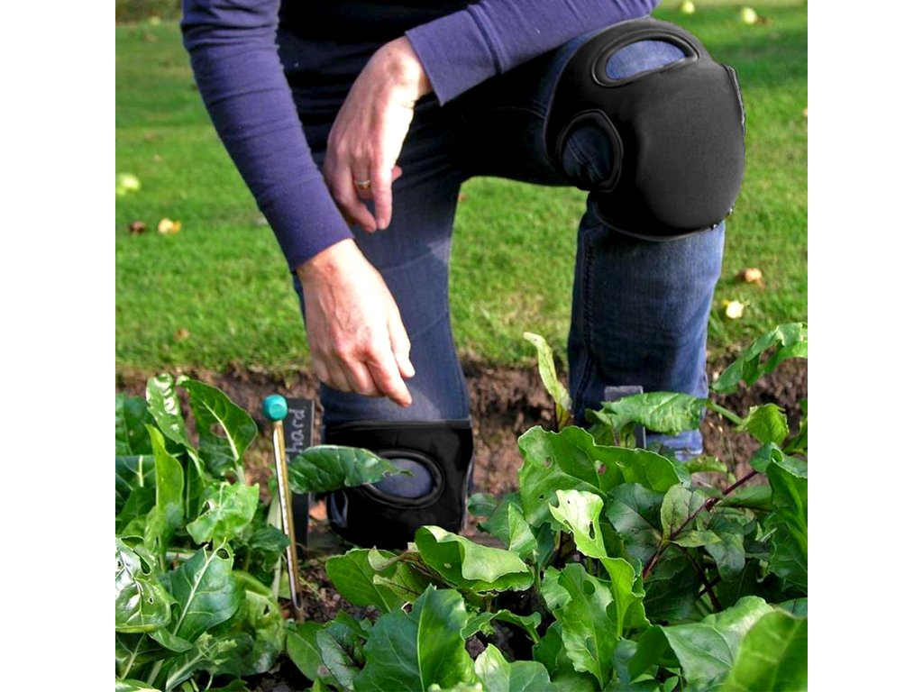 štitnici za koljena u vrtu