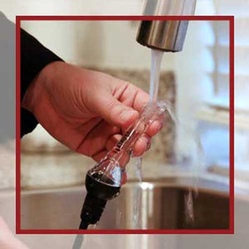 Perlator za vino s lijevkom