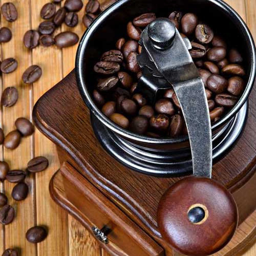 kvalitetan ručni mlinac za kavu