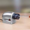 Visokokvalitetno električno oštrilo za noževe i škare