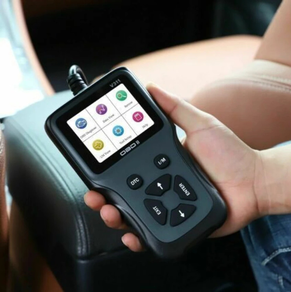 Autódiagnosztika OBD2 kijelzővel