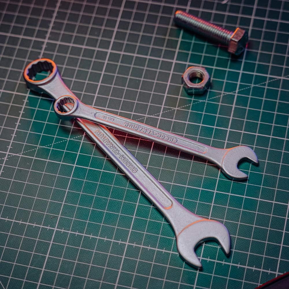 duży zestaw kluczy płaskich