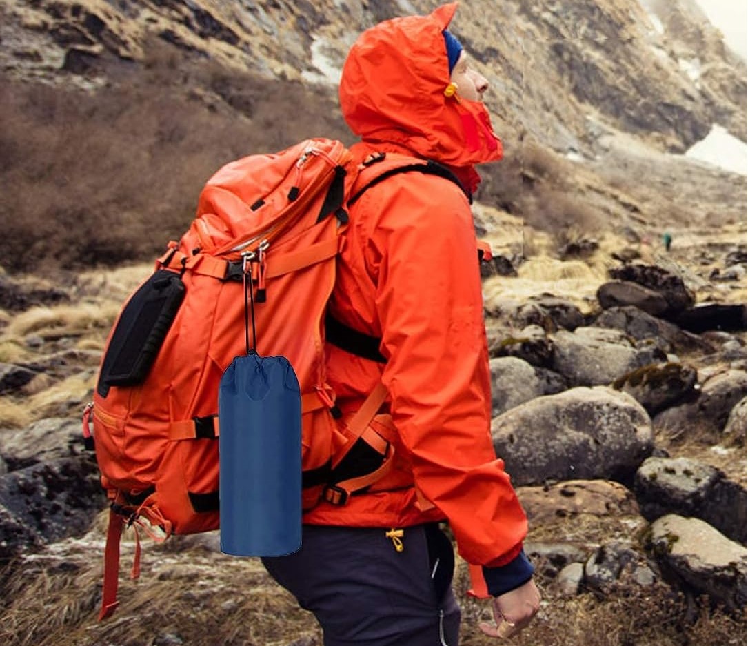 karimata do spania z wbudowaną pompką