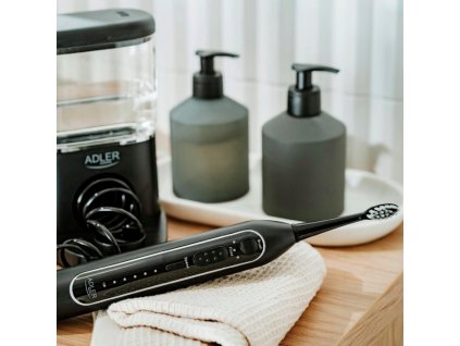 Sonic quality brush and mouth liquid 2 in 1