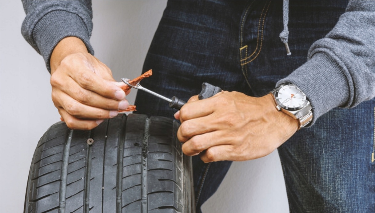 Kit practic de reparare a anvelopelor