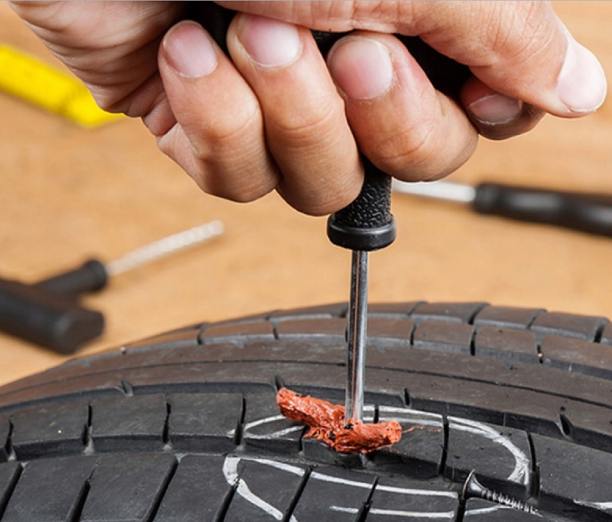 Kit practic de reparare a anvelopelor