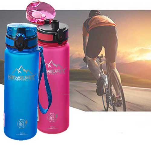 vrhunska steklenica za vodo