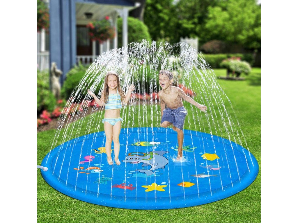 Čudovita fontana z bazenom