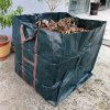 jedinecny zahradny kos na listie