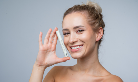 Když se krása spojí se sebevědomím. O deNatuře psali i ve Forbes