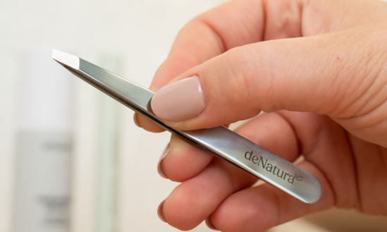 Jak vytrhat obočí bez bolestí: krok za krokem