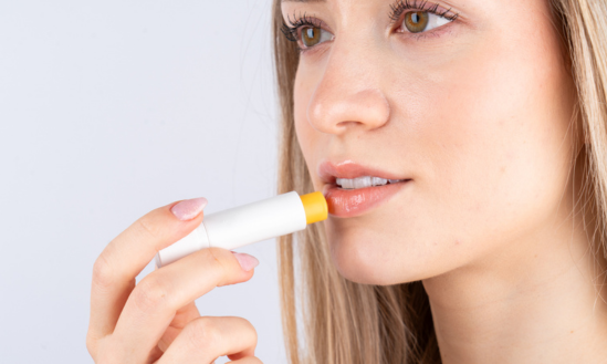 Rýchla liečba oparu na perách: Ako sa ho účinne zbaviť