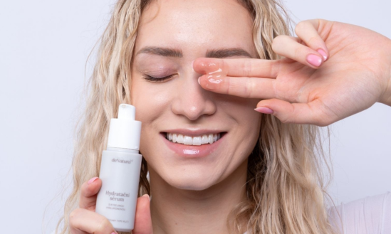 Dehydratovaná pleť: prečo vzniká, ako ju spoznať a čo s ňou robiť