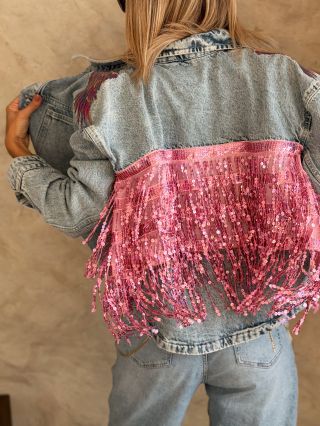 ✨ DAZZLE Denimka ✨ Denimka, která rozhodně nezůstane bez povšimnutí! 💖 Model DAZZLE ve velikosti XXL je ideální nejen pro...