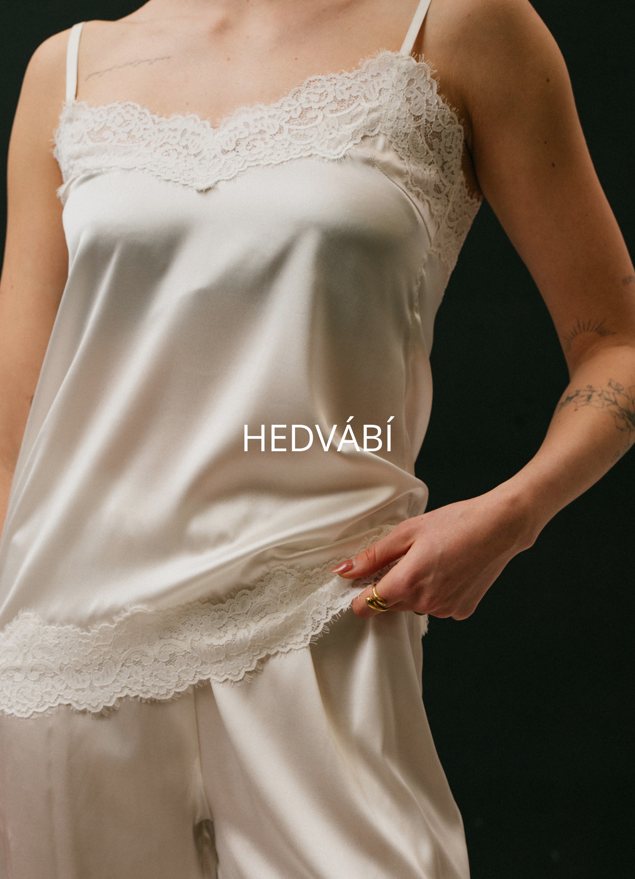 Hedvábné tílko CARRIE - bílá