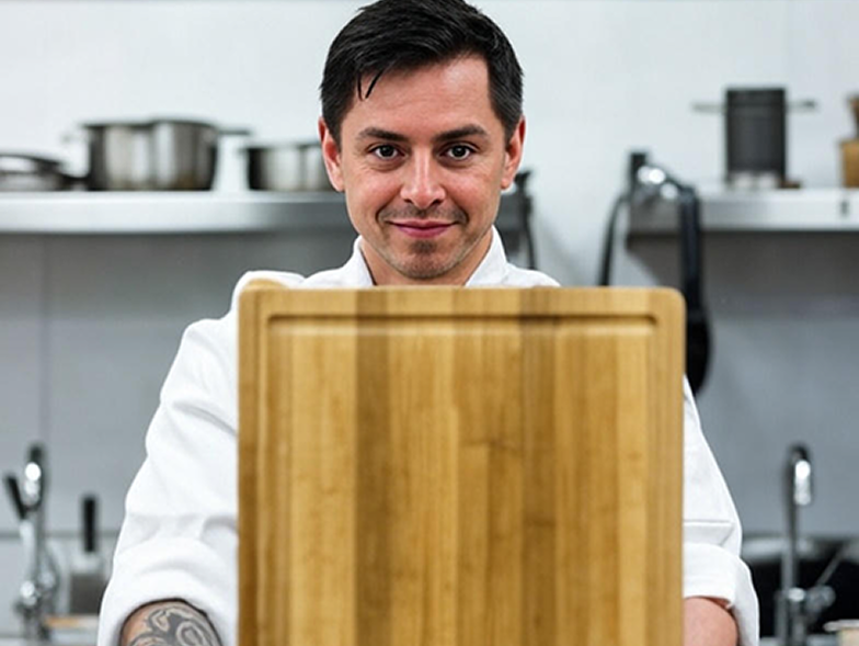 Gravírovaná drevená krájacia doska: osobný darček pre milovníkov varenia