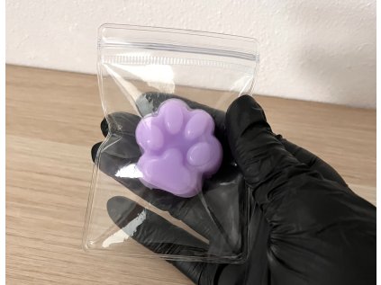 Squishy mini tlapka fialová