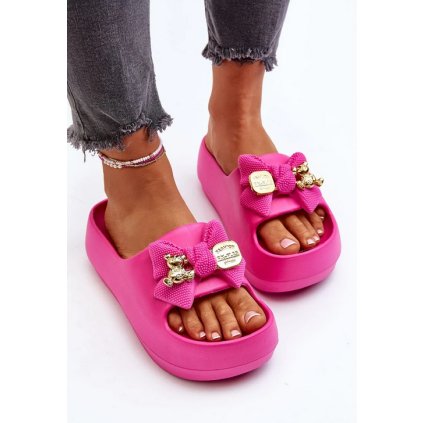 Screenshot 2024 08 23 at 12 15 41 Dámské pěnové pantofle s mašlí Fuchsia Salessa