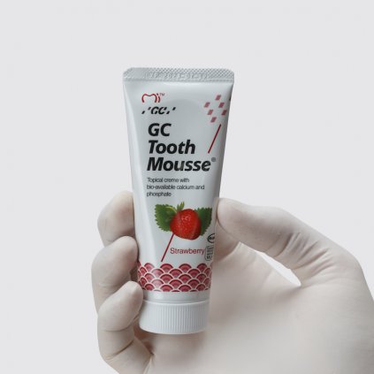 GC Tooth Mousse Jahoda 35 ml - Zubní pasty a gely/Zubní pasty bez fluoridů - DENTO.cz - Více pro vaši dentální hygienu
