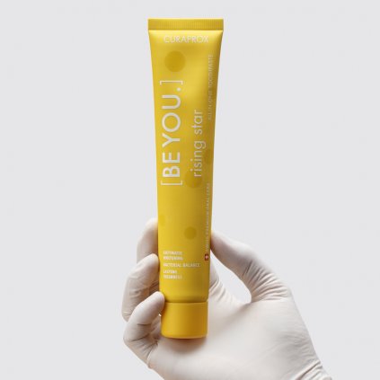 Curaprox Be You Rising star pasta 60 ml - Zubní pasty a gely/Zubní pasty s fluoridem -DENTO.cz - Více pro vaši dentální hygienu