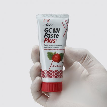 GC Mi Paste Plus jahoda 35 ml - Zubní pasty a gely/Zubní pasty s fluoridy - DENTO.cz - Více pro vaši dentální hygienu