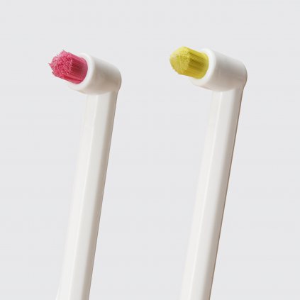 Curaprox CS 1006 zubní kartáček Single bílý 6 mm - Zubní kartáčky/Solo kartáčky - DENTO.cz - Více pro vaši dentální hygienu