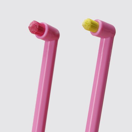 Curaprox CS 1006 zubní kartáček Single světle růžový 6 mm - Zubní kartáčky/Solo kartáčky - DENTO.cz - Více pro vaši dentální hygienu