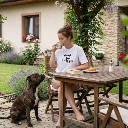 vikend kafe a muj pes tricko pes denua