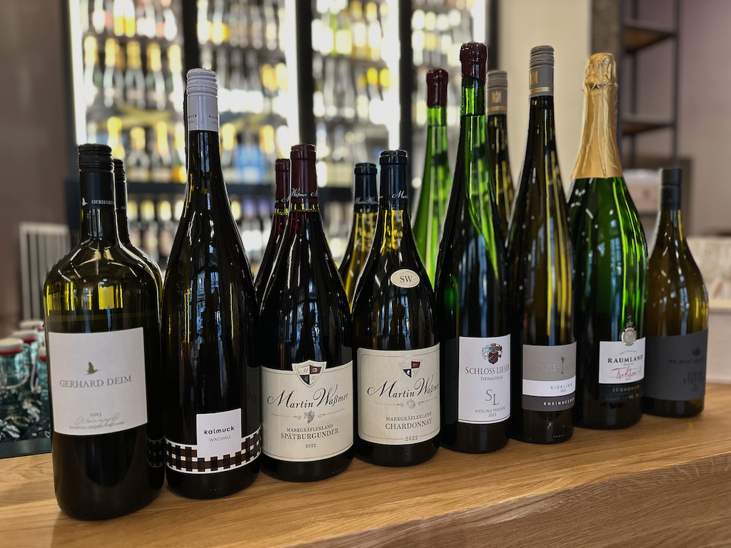 ŠPEJLE má sestru na rohu Jungmanova 20 / Palackého 740/1 Praha 1