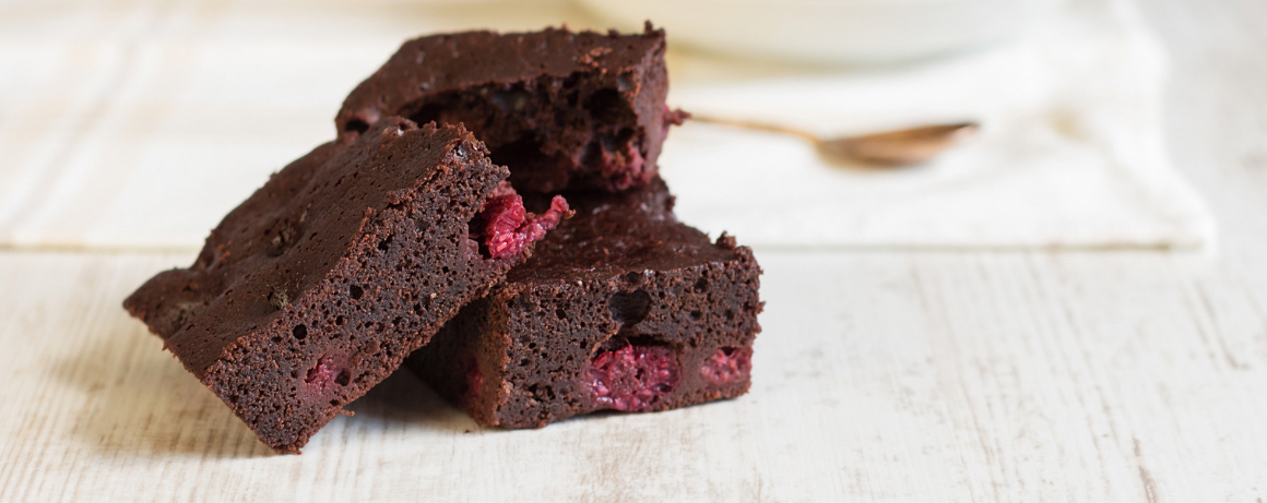 Čokoládové brownies s malinami