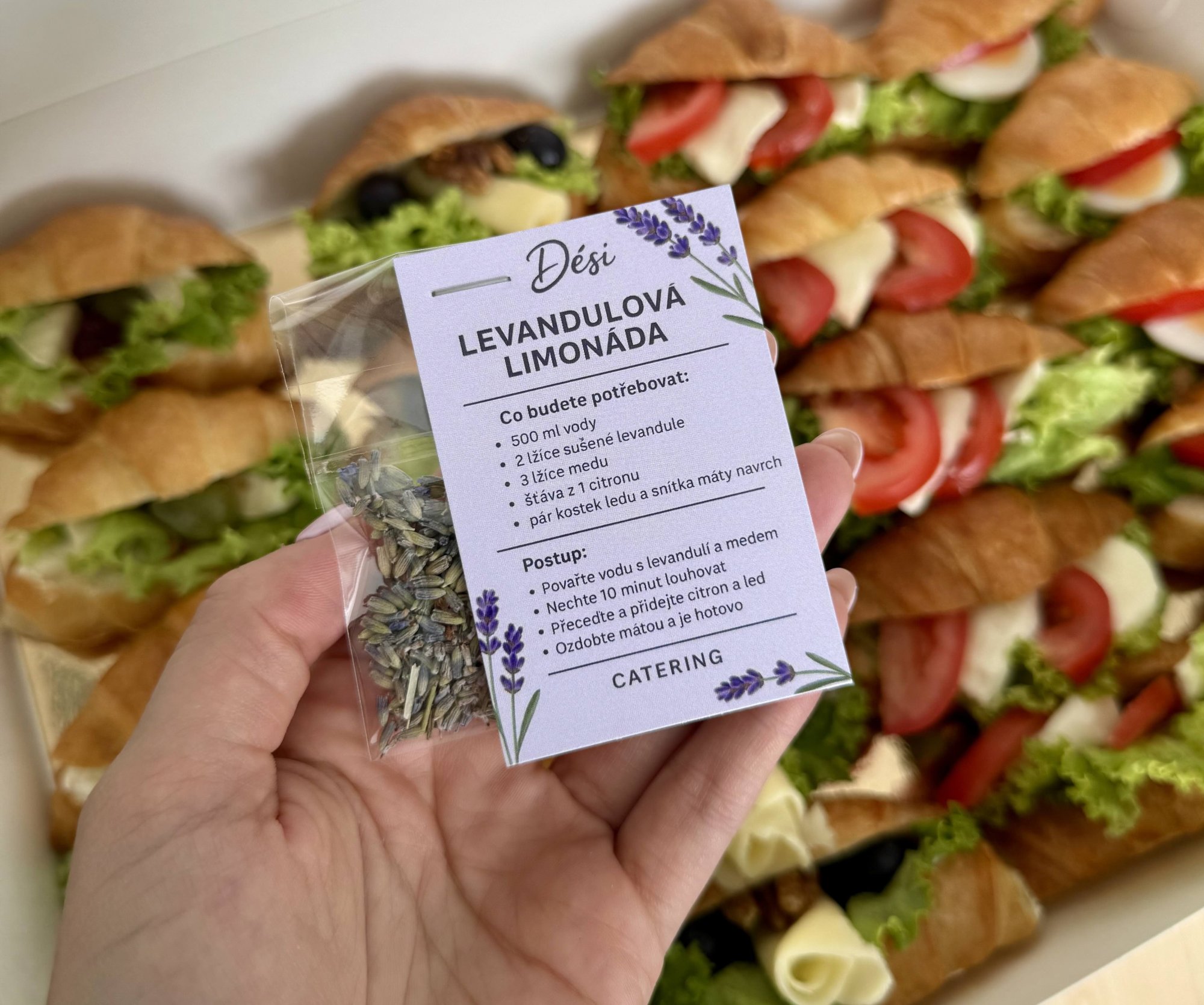 🌿 Levandulová limonáda & letní oslava, která má styl