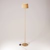 Stojací lampa MAG-Y s kulatým kovovým podstavcem a stínidlem Athena (Povrchová úprava Matná bílá, Světelný zdroj Bez žárovky, Zapojení EU)
