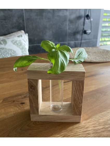 DUBOVÝ PODSTAVEC SE ZKUMAVKOU - VÁZIČKA DESIGN69